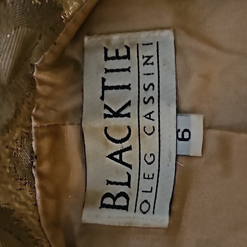 Skirt & Jacket Suit - Picture 3 of 3
